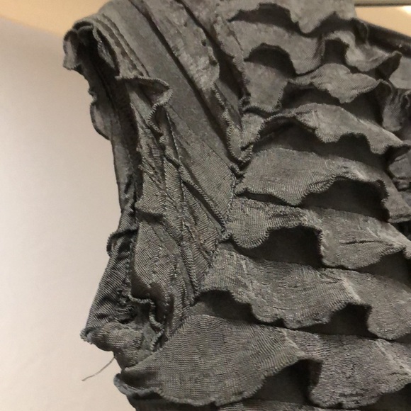 Sleeveless black top - Picture 4 of 4